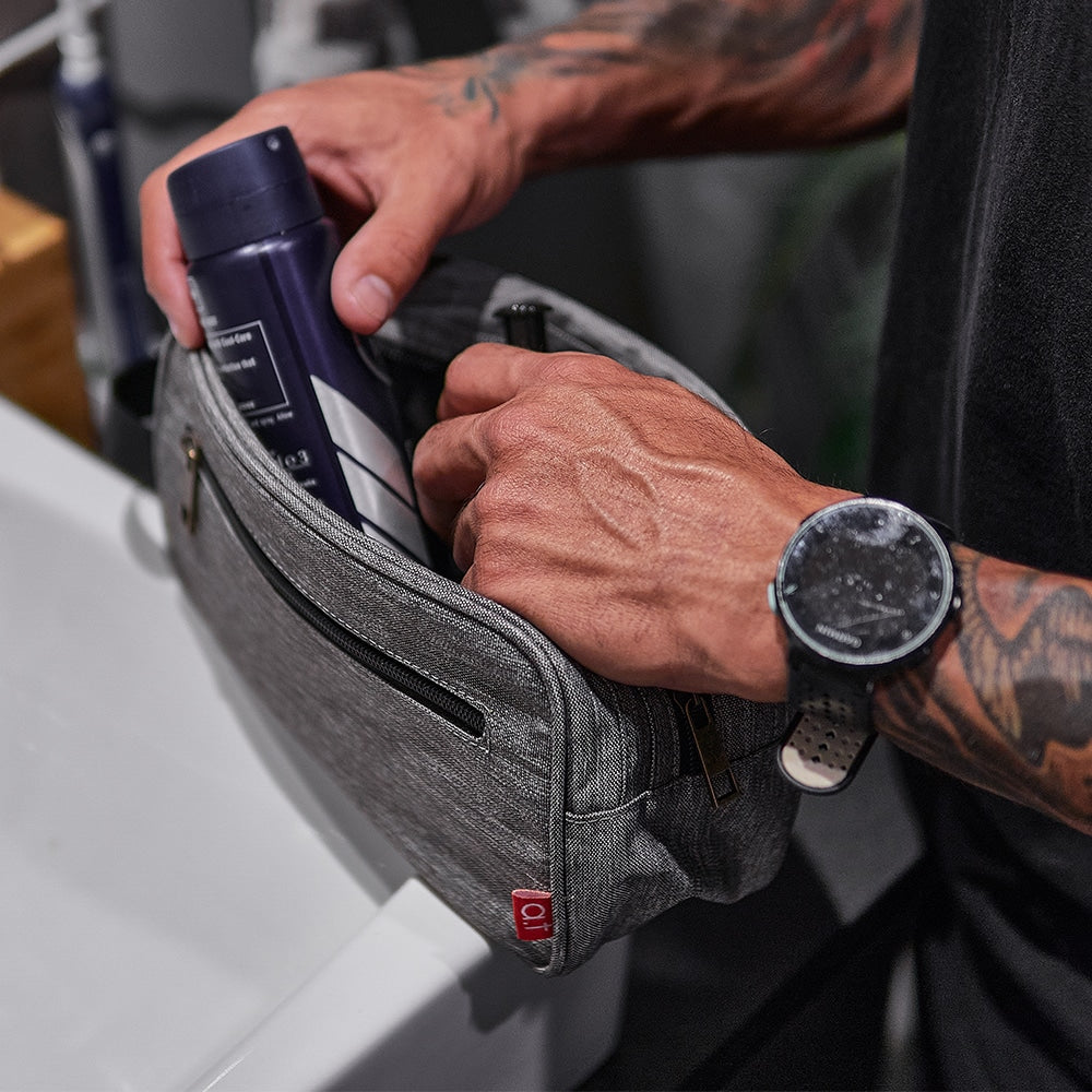 Men's toiletry bag - inside