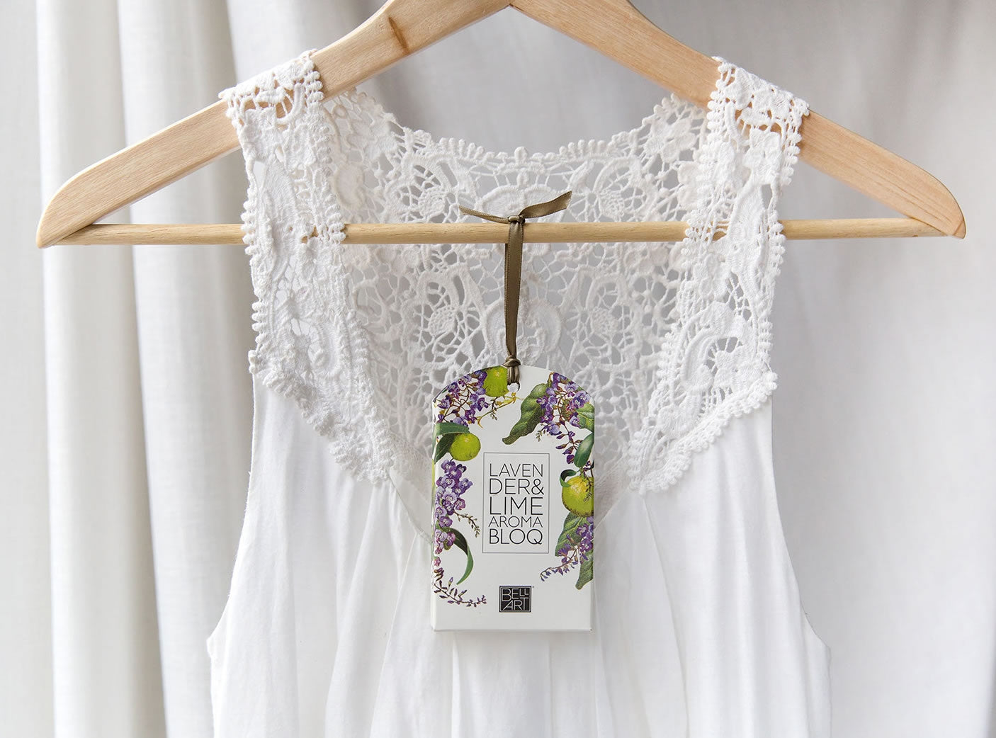 Bell Art Lavender and Lime Bloq - hang in your wardrobe
